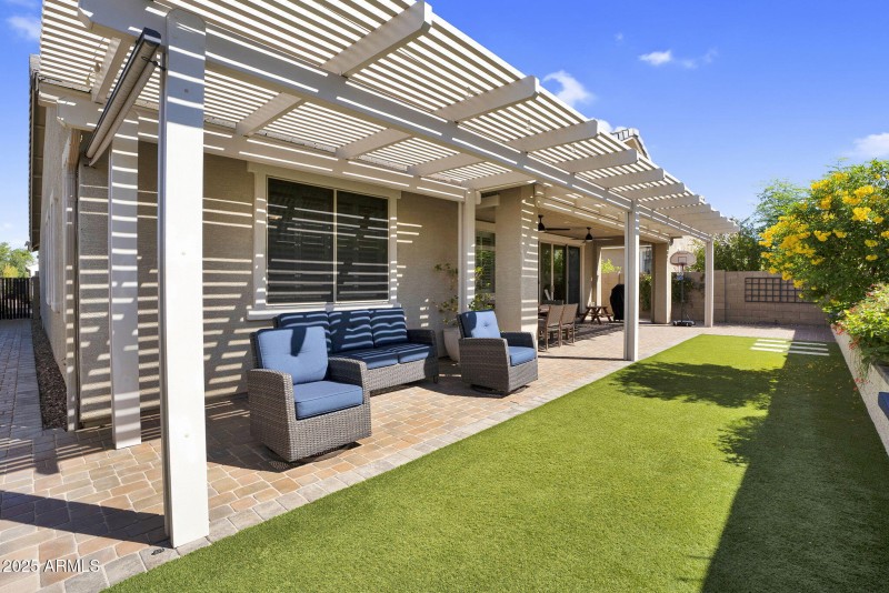 42-web-or-mls-2829 E Virginia St - 44