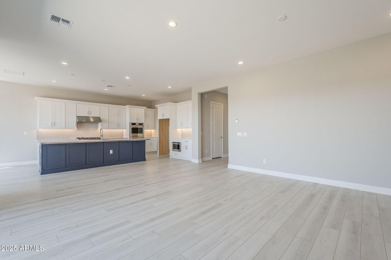 11-web-or-mls-Blakely-11