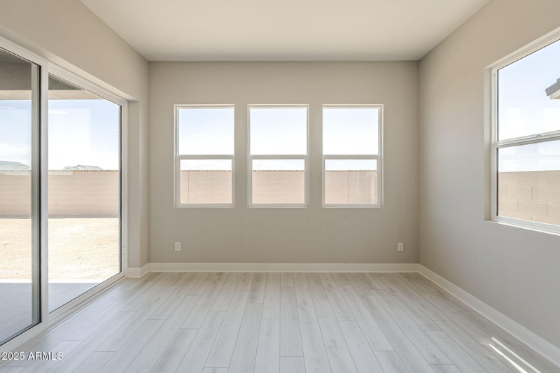 21-web-or-mls-Blakely-21