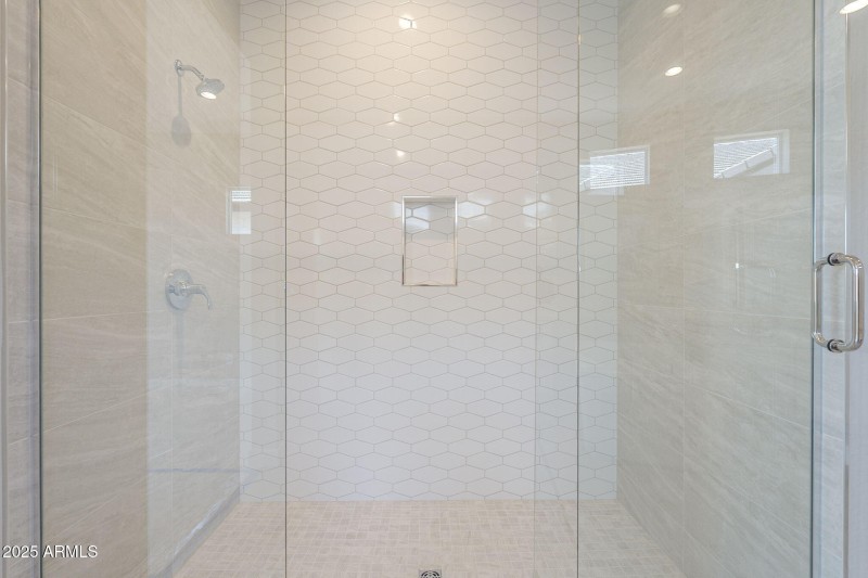 34-web-or-mls-Blakely-34