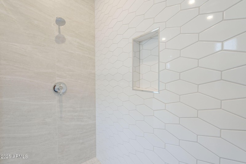 35-web-or-mls-Blakely-35