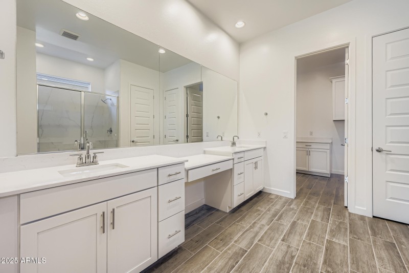 Owners Bath