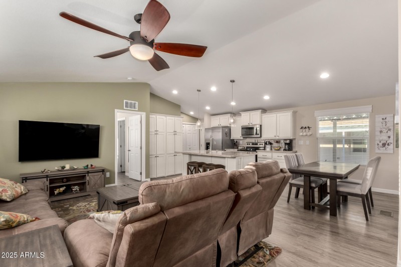 10 - University 9333 #110