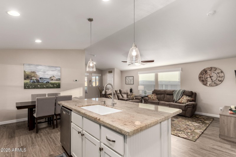 14 - University 9333 #110