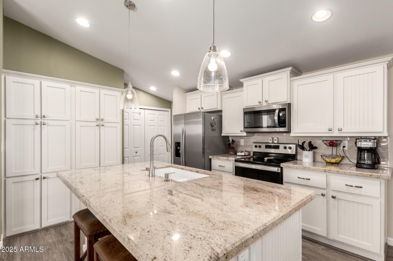 17 - University 9333 #110