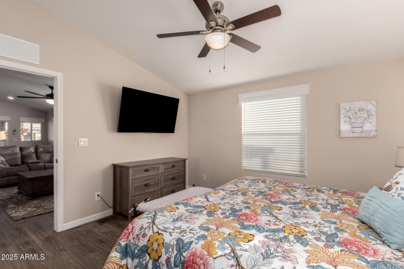 20 - University 9333 #110