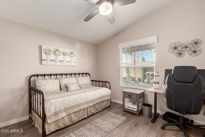 22 - University 9333 #110