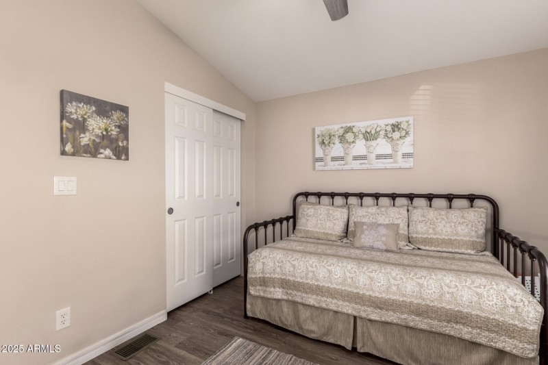 23 - University 9333 #110