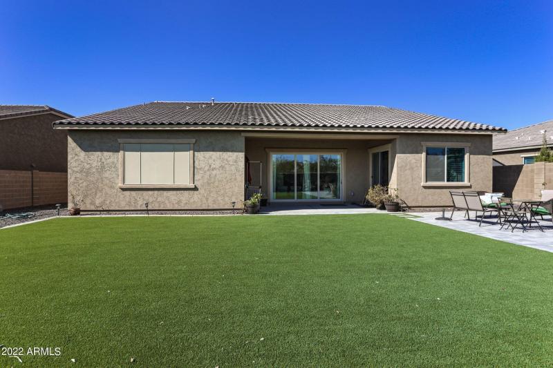 22533 N 93rd drive backyard