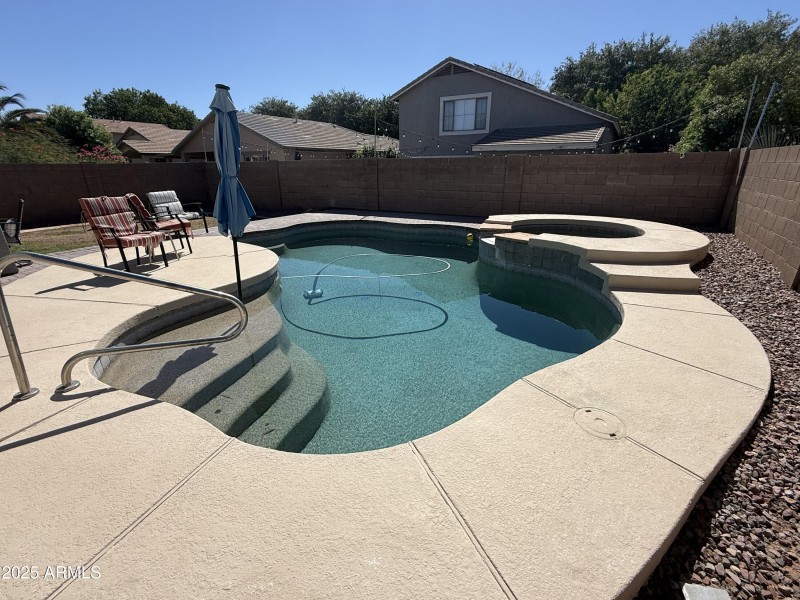 0F0C5A1C-F734-4DB5-8DC5-D59720F312A9