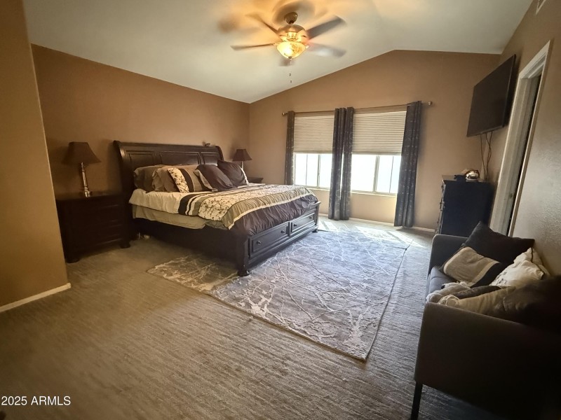 709CEC05-1B85-49D6-B578-A392F2BB8D8A