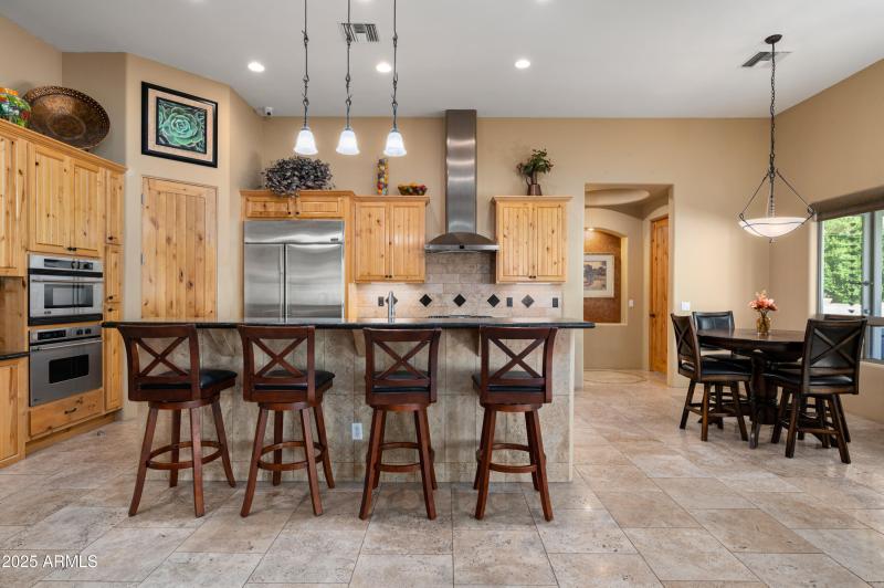 Kitchen & Breakfast Nook