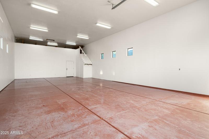 Oversized RV Garage w/ Storage