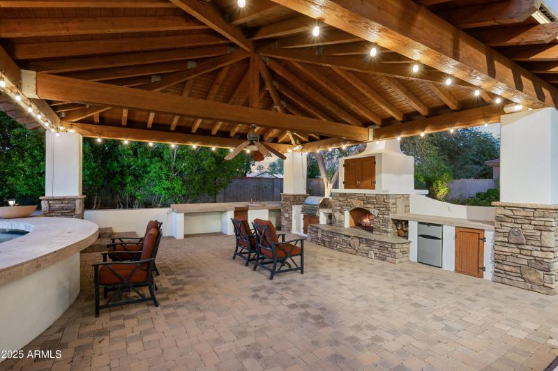 Covered Gazebo w/ Tv, Fireplace & BBQ