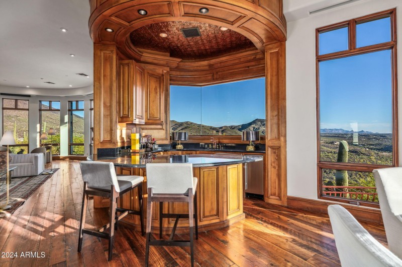 Well Appointed Wet Bar