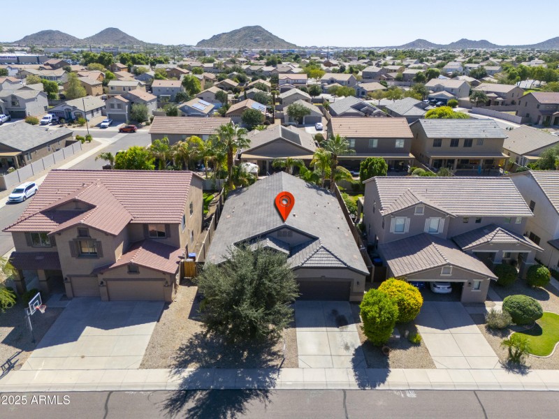 1653 W Green Tree Dr