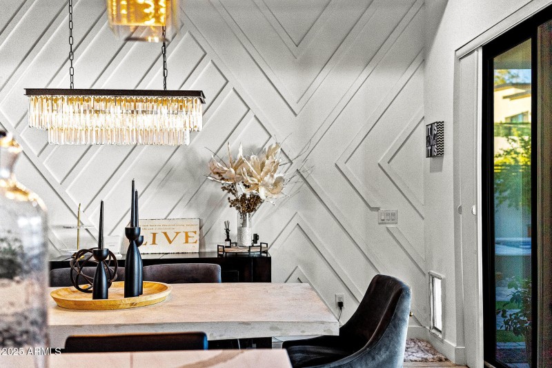 022_north_83rd-37_221