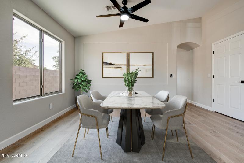 DINING VIRTUALLY STAGED