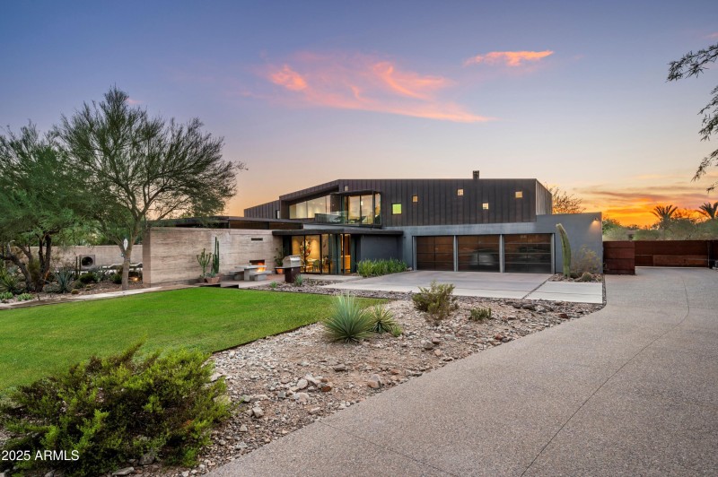 Grassy yard in the back