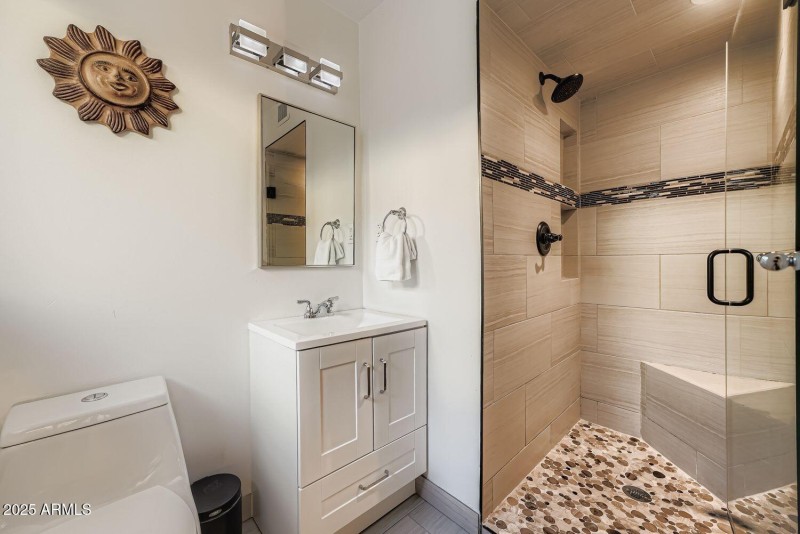 2ND ENSUITE BATHROOM