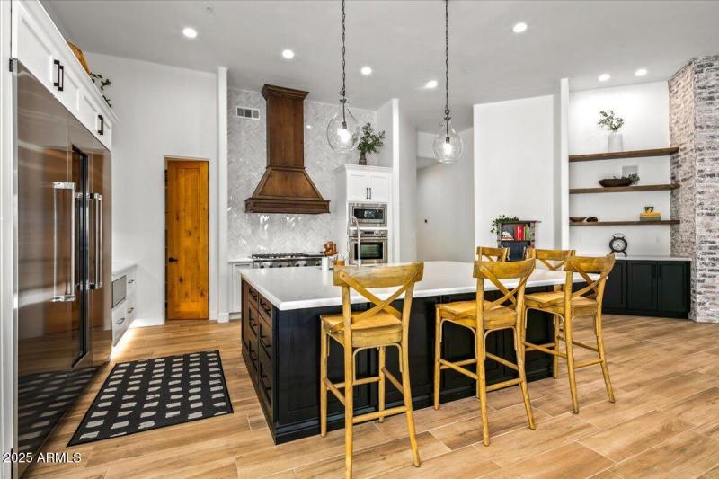 23-Breakfast Counter