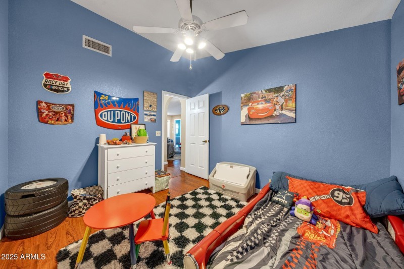 spacious 2nd bedroom