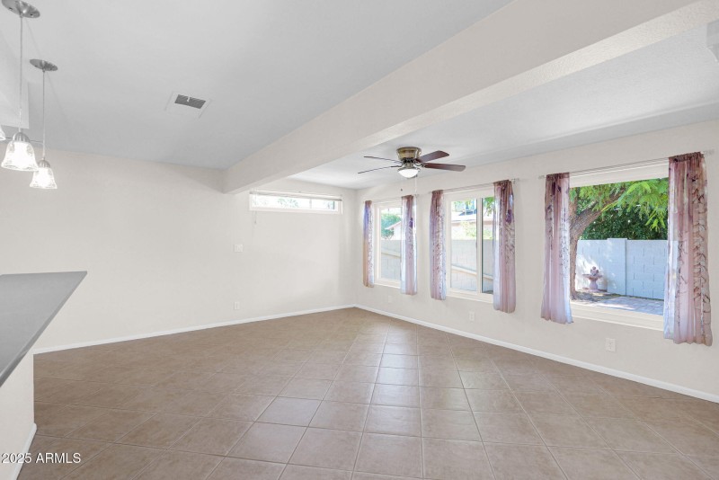 25-web-or-mls-P1315653