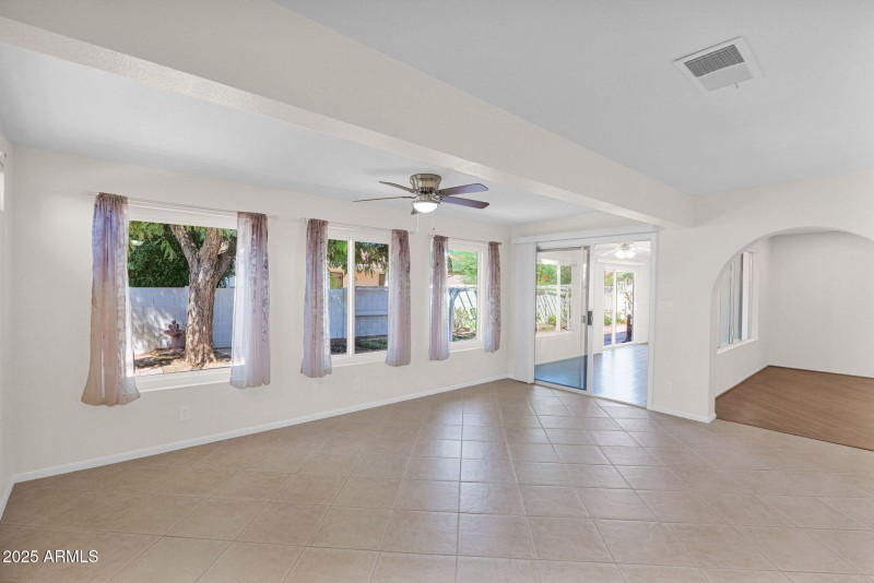 29-web-or-mls-P1315658