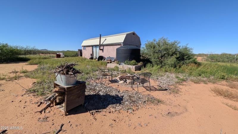 PXL_20251005_213559661