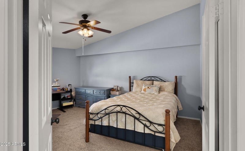 26-web-or-mls-Primary Bedroom1