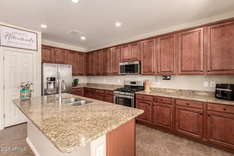 Chef's Kitchen w/ Stainless Appliances