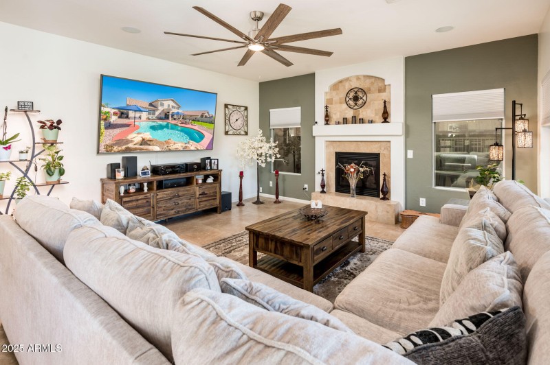 great room/family room