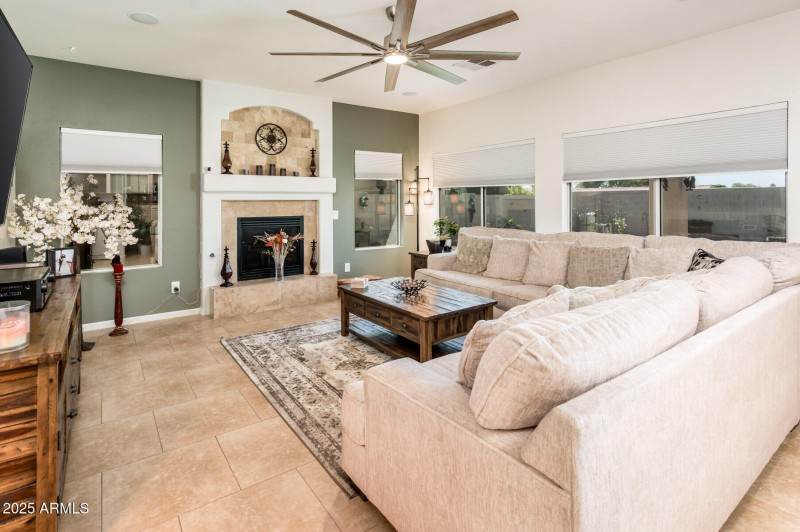 great room/family room