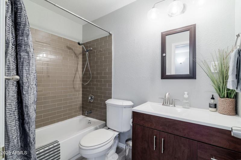 Moreland (19).jpg-SMALL