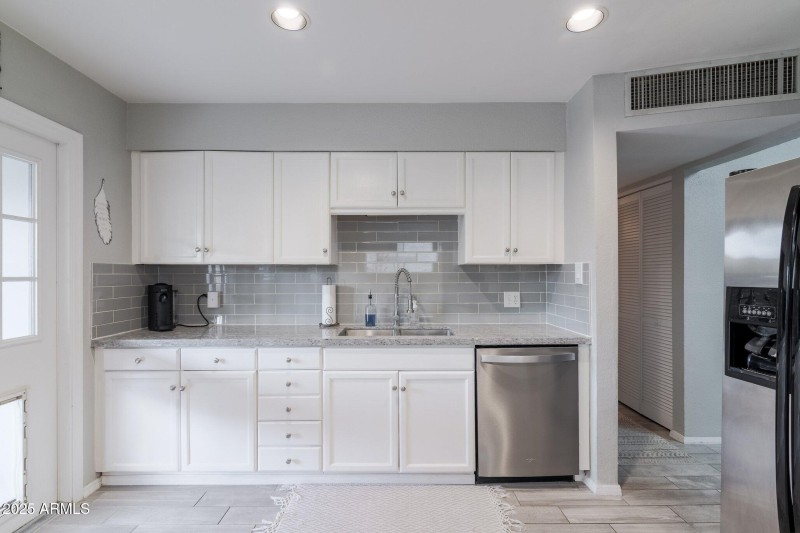 Moreland (25).jpg-SMALL