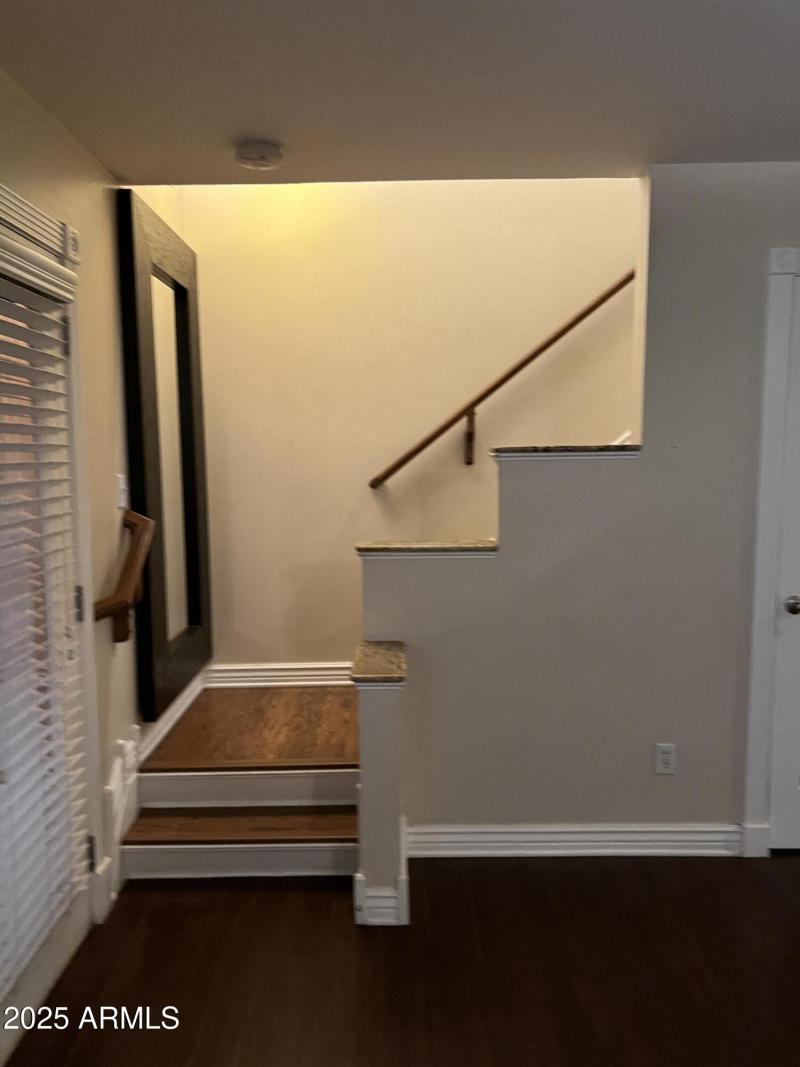 20251002_230607036_iOS