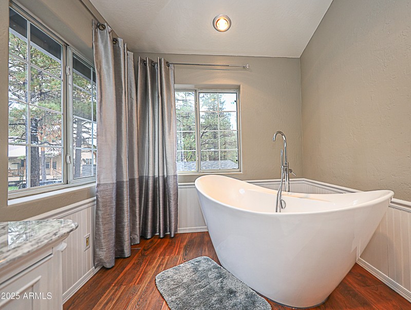 Master Tub