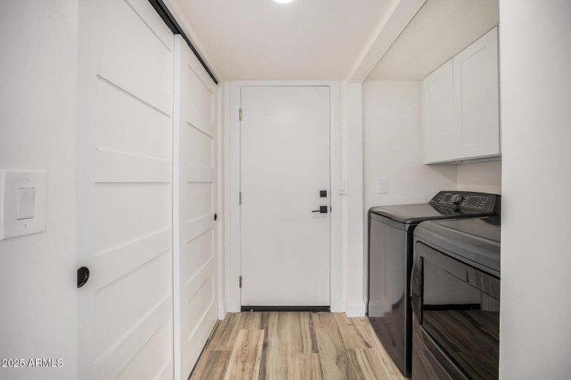 Pantry/Laundry