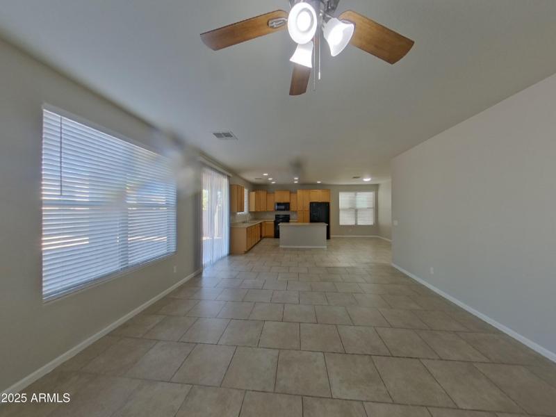 2_pc_rZOk82mqbw_y2j5Z76xS9_layout_0