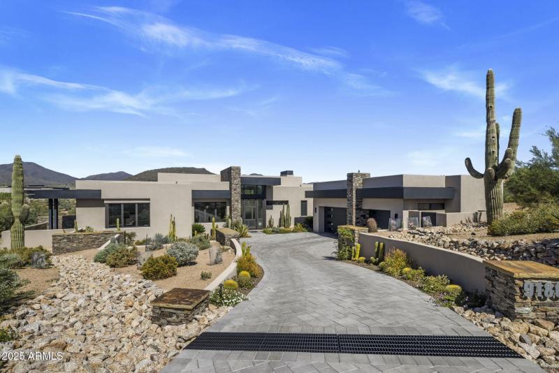 9180 E HAPPY HOLLOW DR