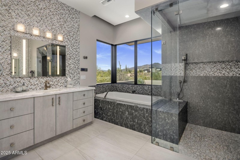 9180 E HAPPY HOLLOW DR