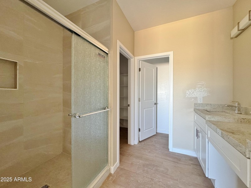 Master bath/tile shower