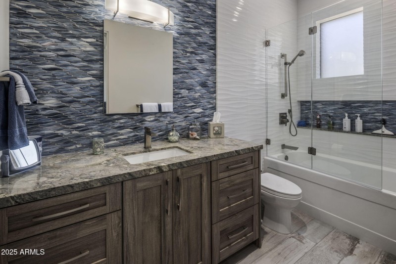 9180 E HAPPY HOLLOW DR