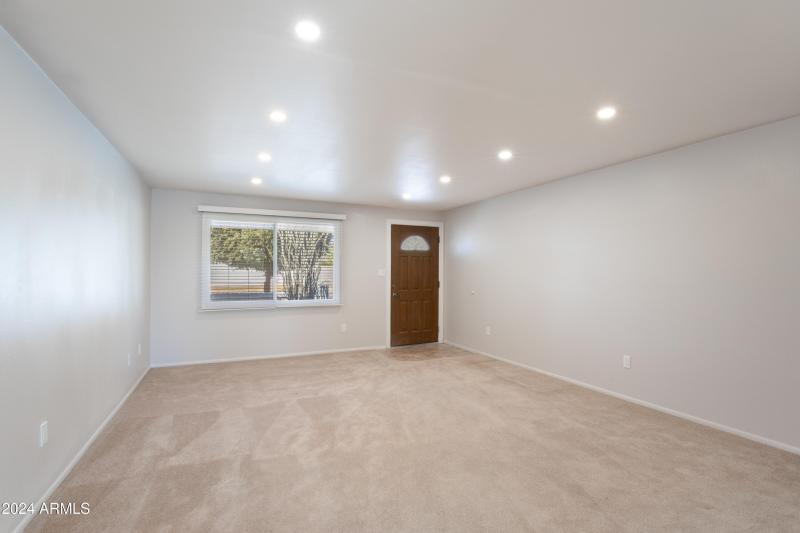 14225 N 39th Way-3