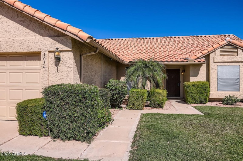 1034 E Encinas Avenue - Web Quality - 00