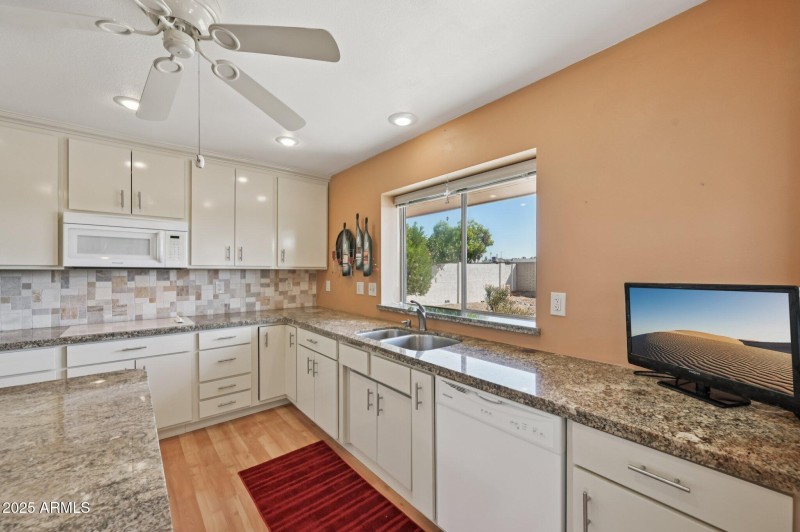 23-web-or-mls-W Circle Ridge Dr-S0810-02