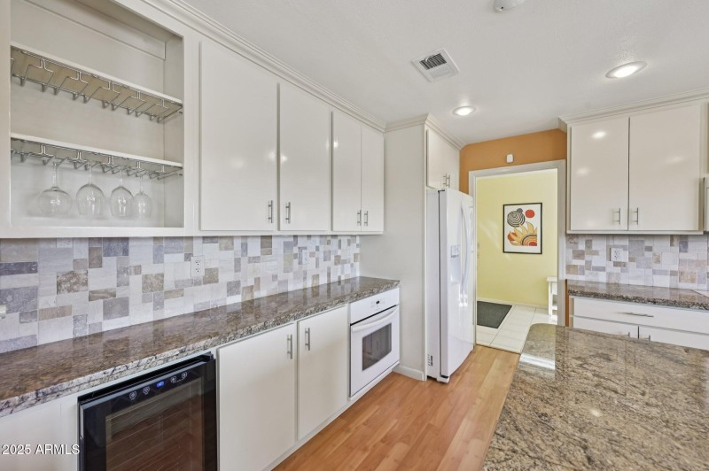 27-web-or-mls-W Circle Ridge Dr-S0810-02