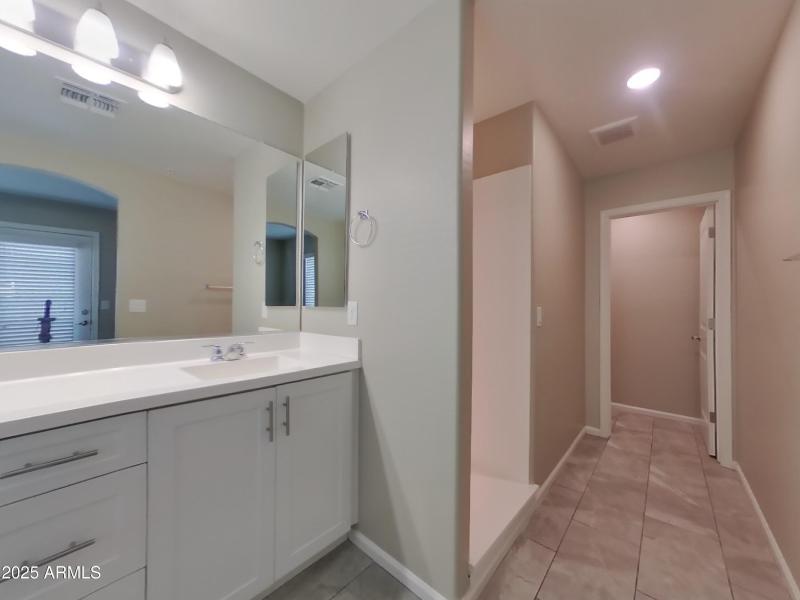 9_pc_5bhIzFP0xa_dGHWBxpxyL_layout_0