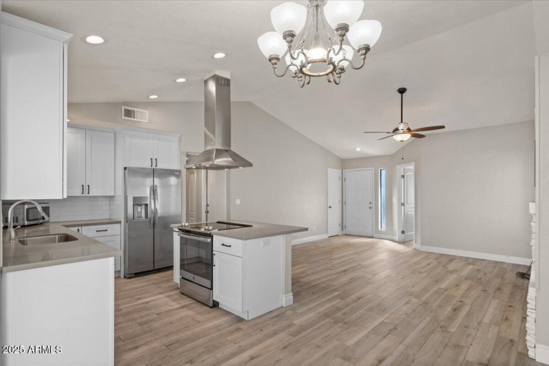 10-Dining and Kitchen