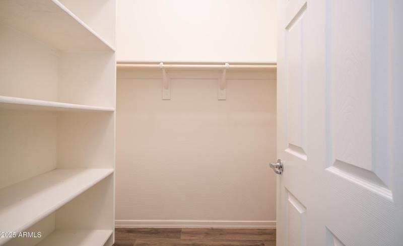 10872 W Marshall Ave-17